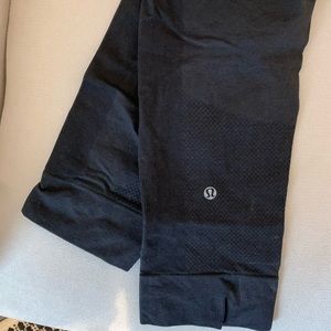 Lululemon cropped grey leggings (size 6)